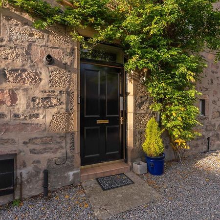 Luxury Inverness Central Apartment Private Parking エクステリア 写真