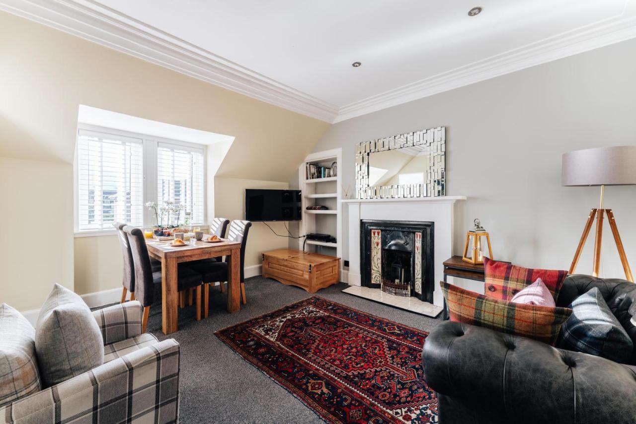 Luxury Inverness Central Apartment Private Parking エクステリア 写真